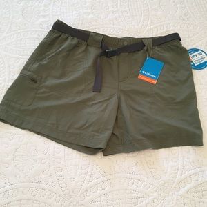 NWT Columbia olive green shorts
